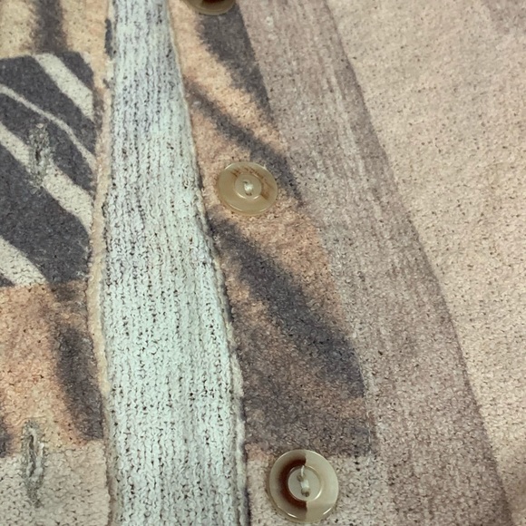 Gabriella T women’s shirt. Animal print - Picture 3 of 8